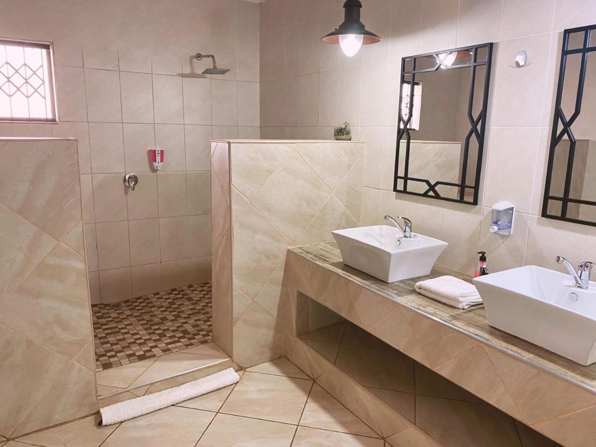 The Wilds Lodge Kuruman Exterior foto