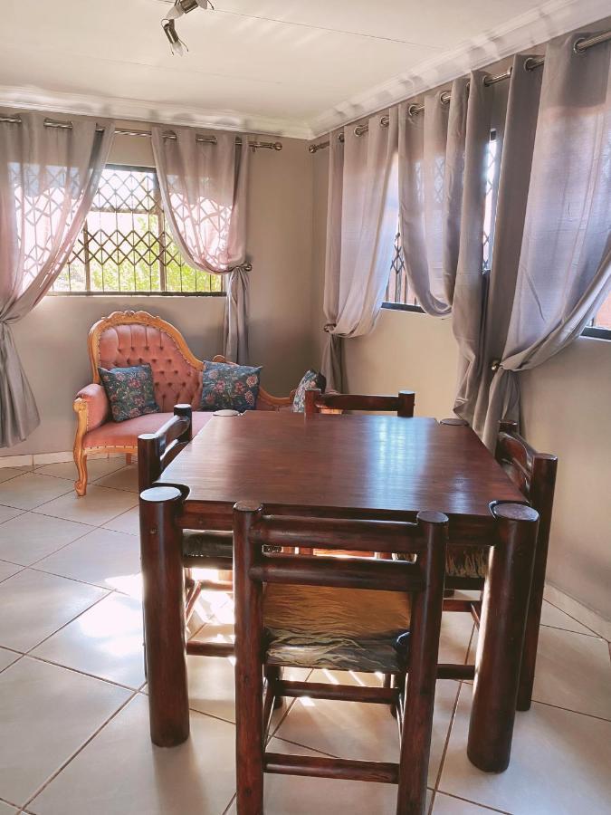 The Wilds Lodge Kuruman Exterior foto