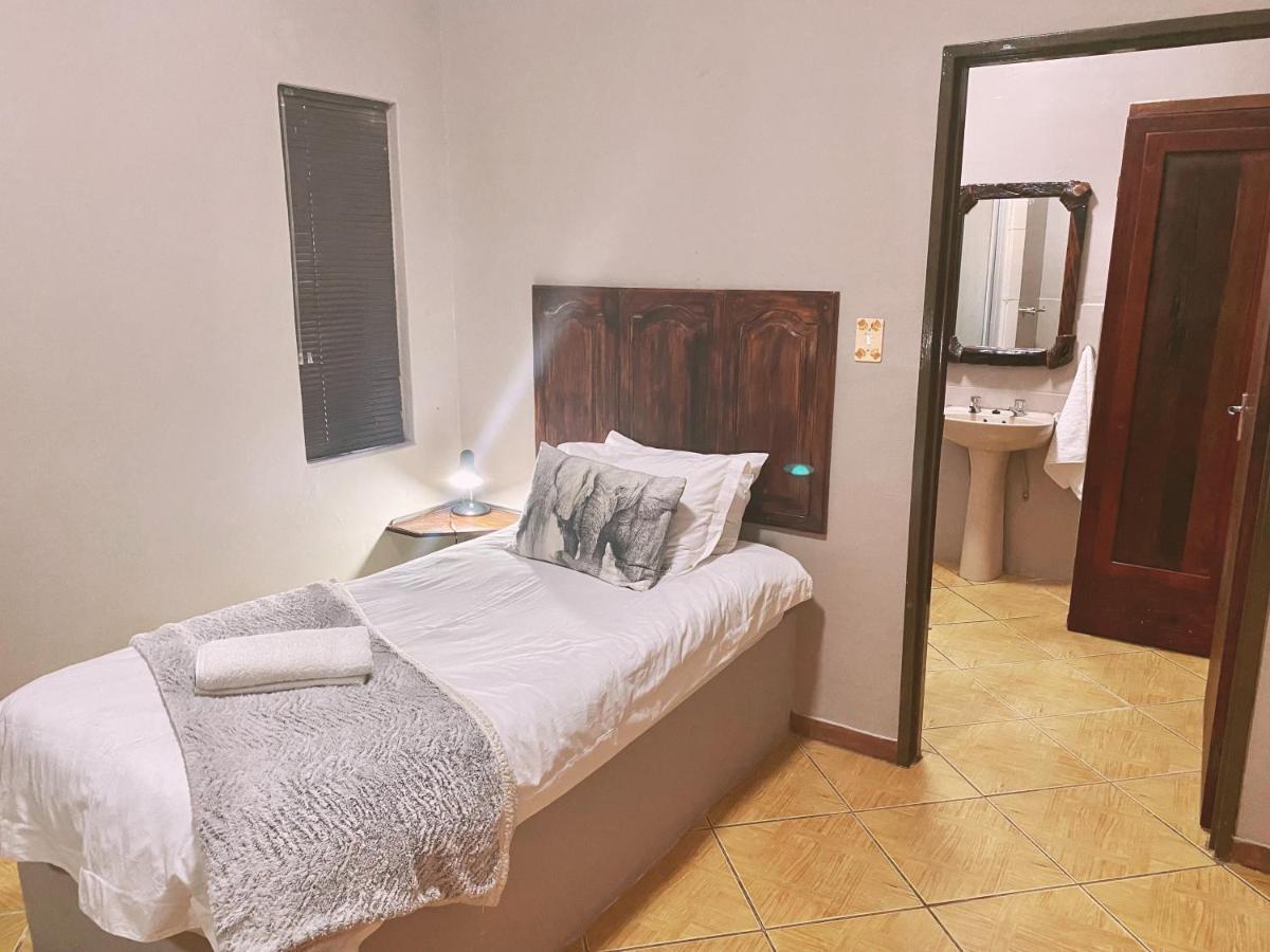 The Wilds Lodge Kuruman Exterior foto